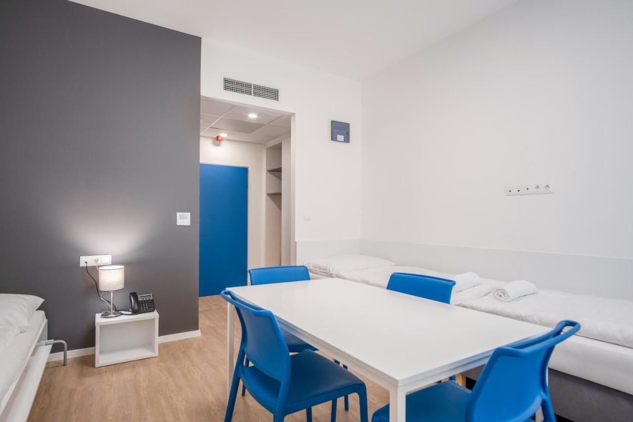 Ciszterci Rendezvenykoezpont Bed & Breakfast Balatonalmadi Luaran gambar