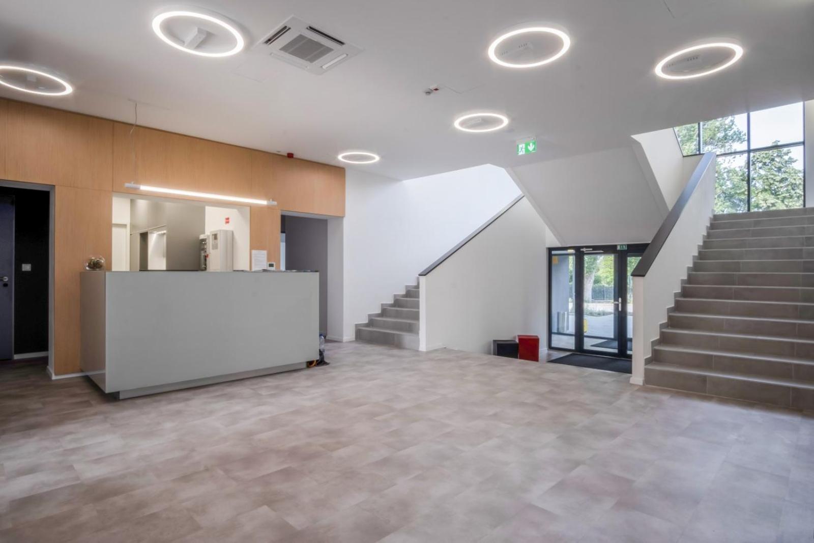 Ciszterci Rendezvenykoezpont Bed & Breakfast Balatonalmadi Luaran gambar